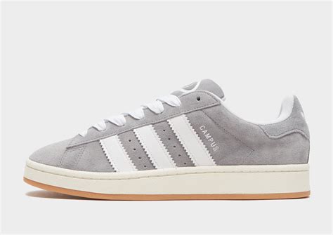 Zoom sur les MUST HAVE adidas Originals 